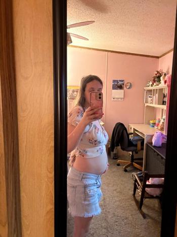 Chelsey, 23  female escort, Longview