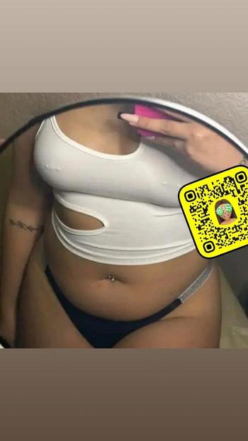 Hunni Bunni, 23  female escort, Longview